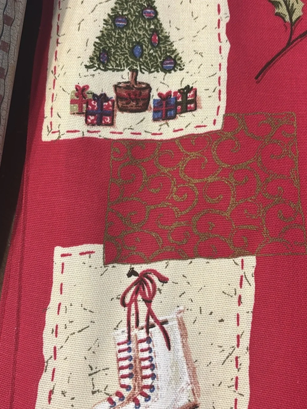 Holiday Red Quilted Kitchen Set - Festive Tree Design
